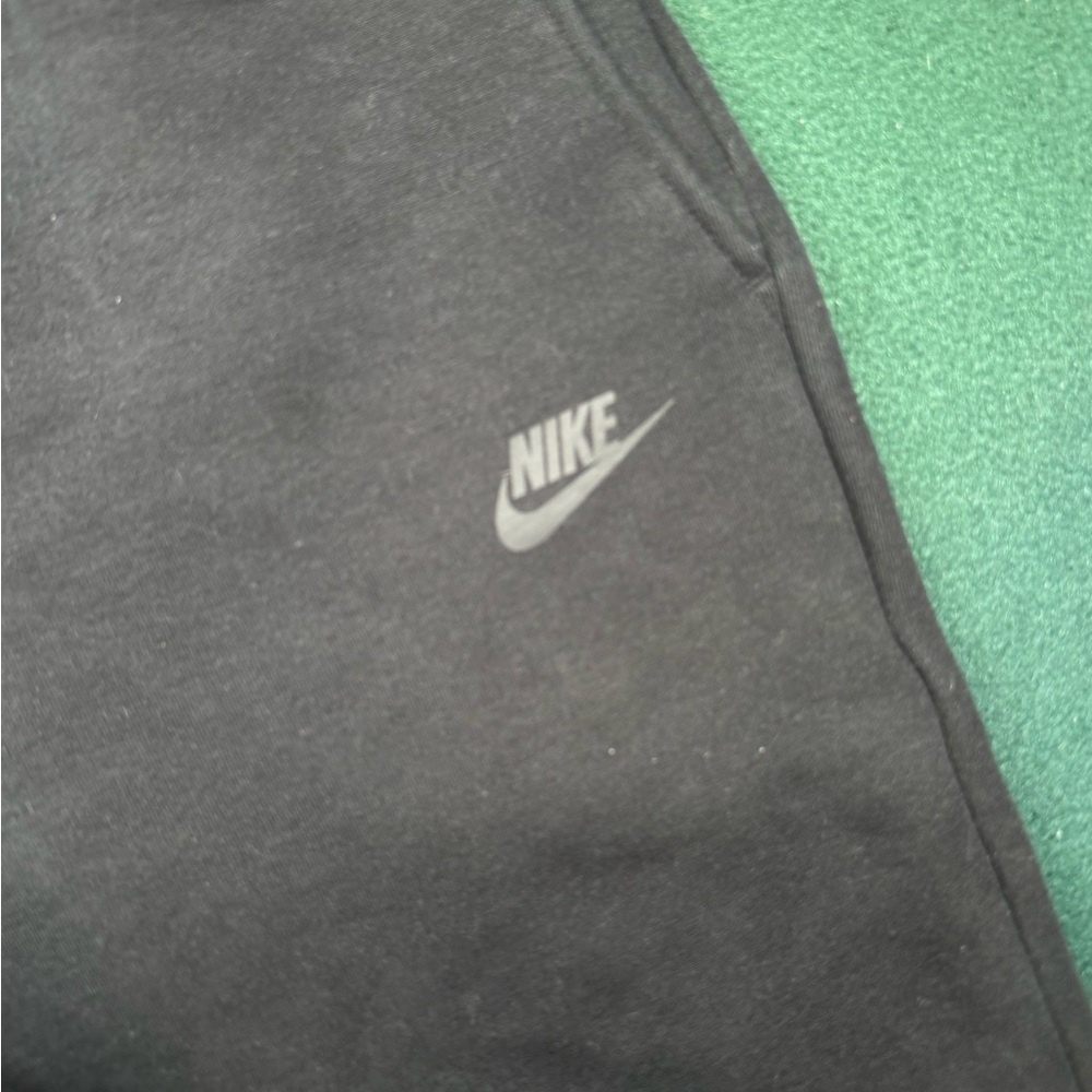 Nike Tech Fleece Shorts Black Youth XL - Picture 3 of 6